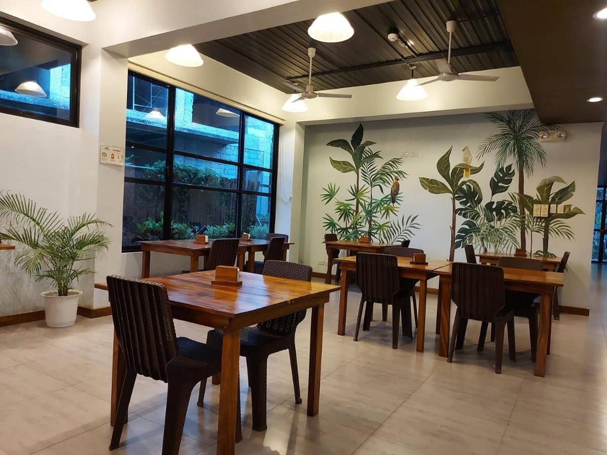 Acacia Garden Inn And Suites Coron Buitenkant foto