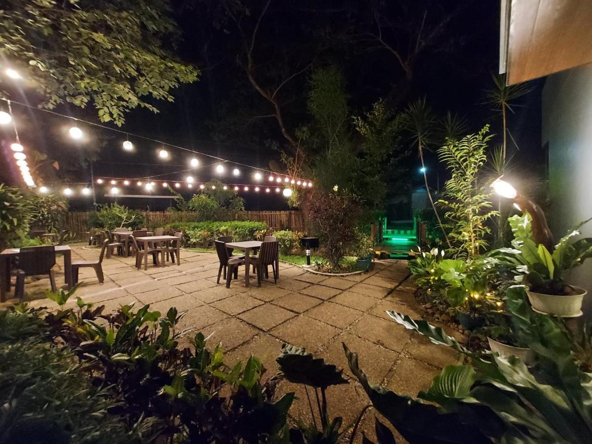 Acacia Garden Inn And Suites Coron Buitenkant foto
