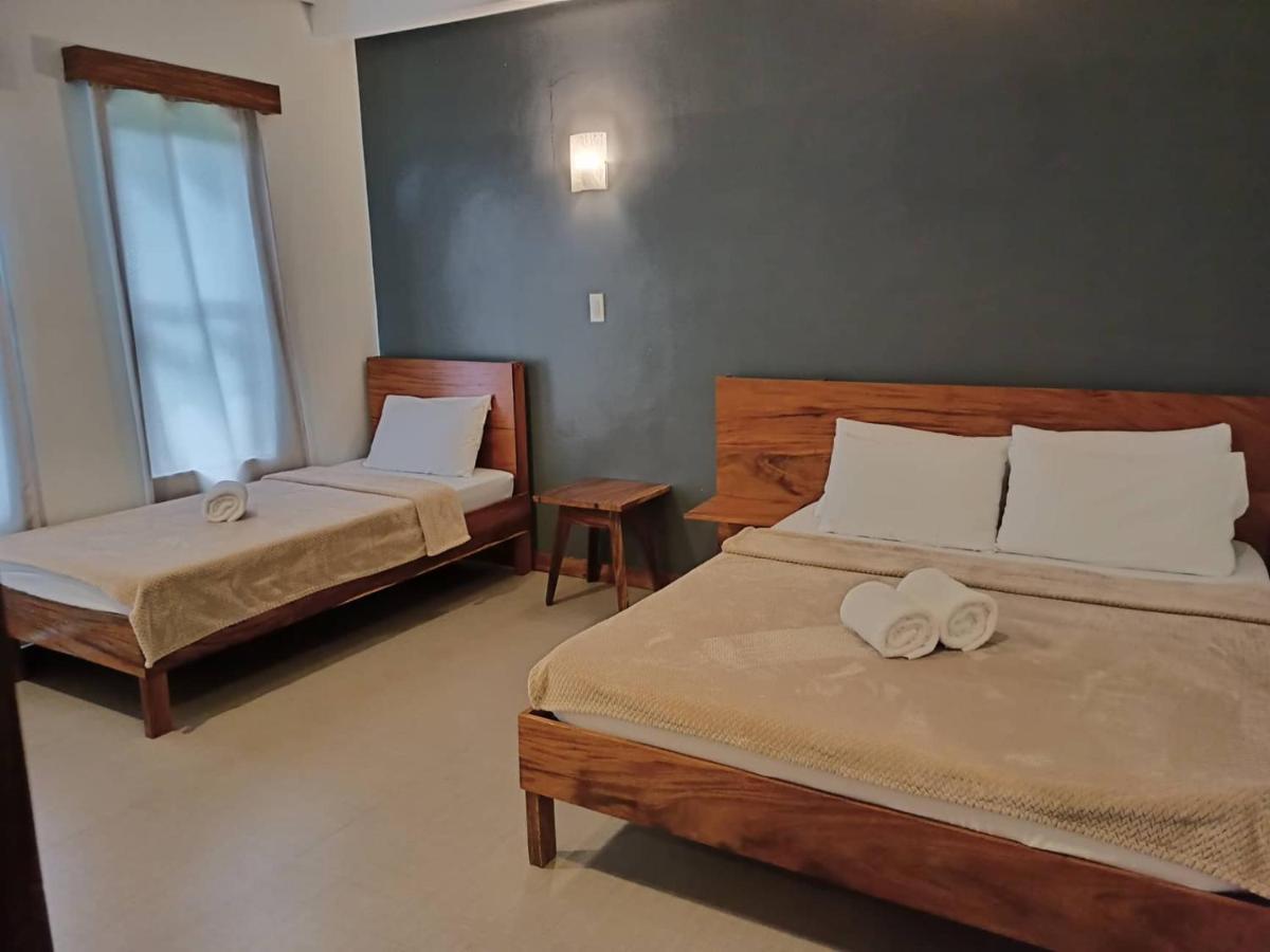 Acacia Garden Inn And Suites Coron Buitenkant foto