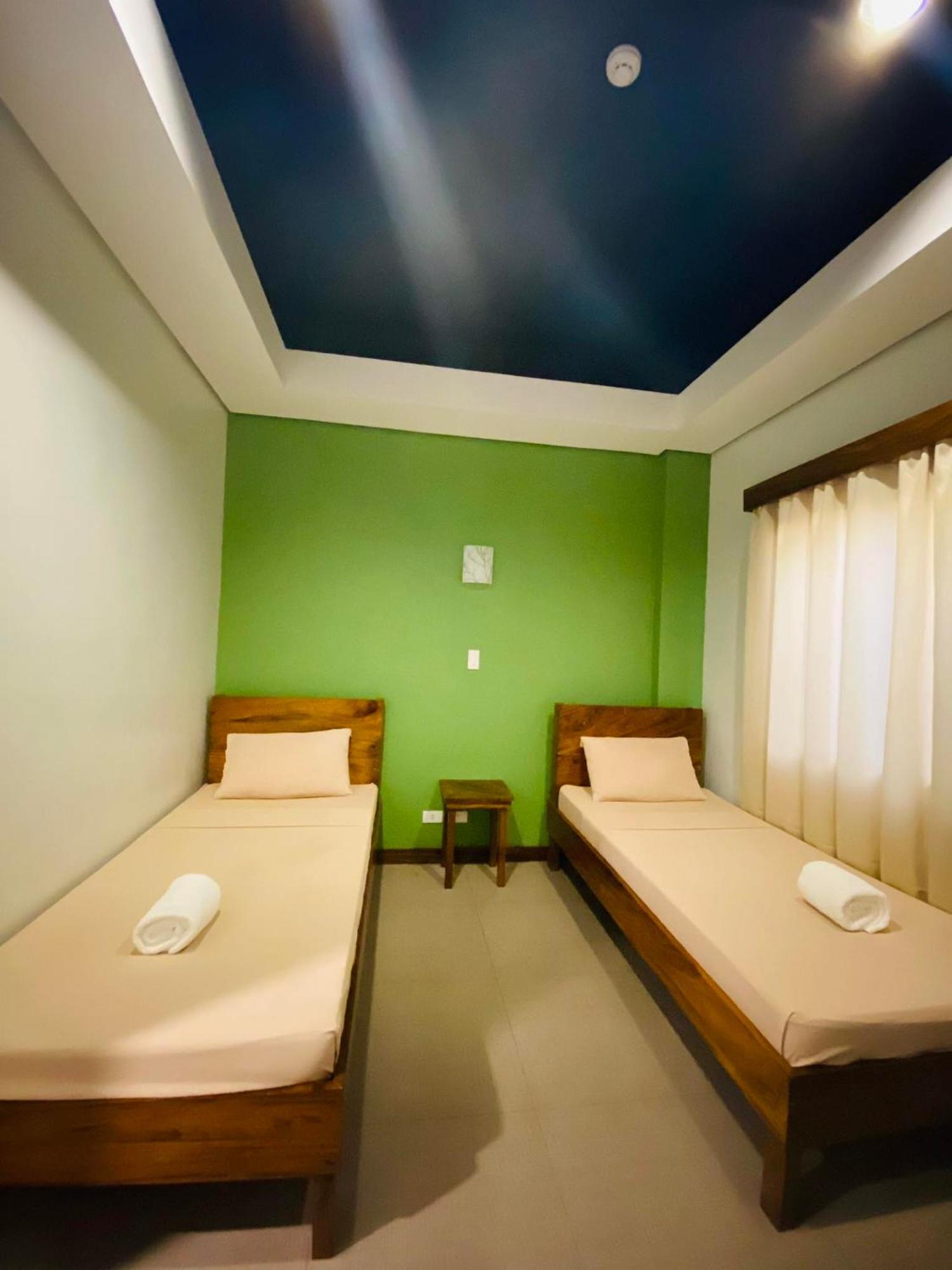 Acacia Garden Inn And Suites Coron Buitenkant foto